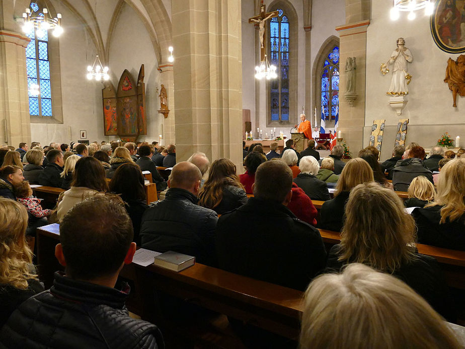 Firmung 2017 in Naumburg (Foto: Karl-Franz Thiede)